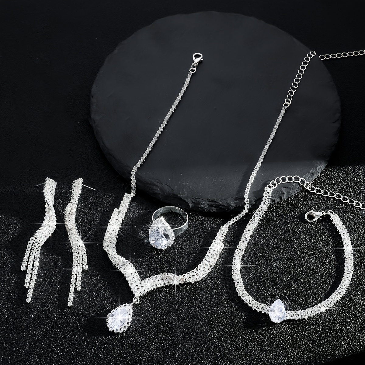 Sparkling Geometric Bridal Jewelry Set